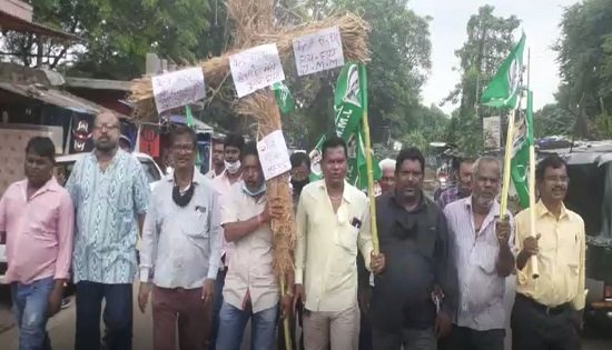 पेट्रोलियम पदार्थों की बेतहाशा वृद्धि के खिलाफ कांग्रेस और झारखंड मुक्ति मोर्चा का प्रदर्शन | 22Scope News jsr 1 22Scope News