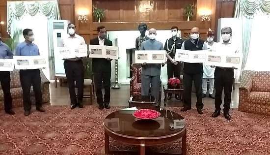 राज्यपाल ने सोहराई चित्रकला पर आधारित लिफाफे का किया लोकार्पण | 22Scope News rajpaal v2 22Scope News