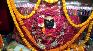 थावे भवानी मंदिर में निशा पूजा में शामिल हुए तेजप्रताप | 22Scope News vlcsnap 2021 10 14 13h01m40s680 22Scope News