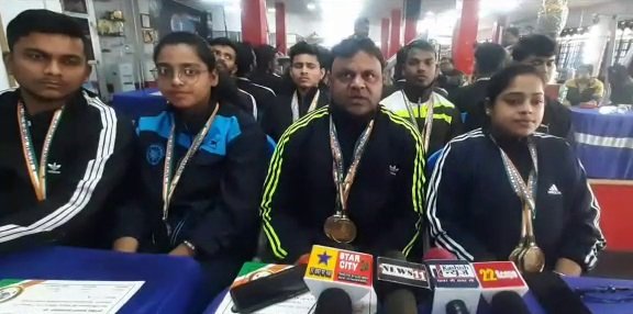 कोयलांचल के जांबाजों ने पावर लिफ्टिंग में लहराया परचम, 8 स्वर्ण समेत जीते 19 पदक | 22Scope News medal1 22Scope News