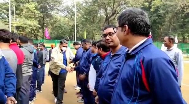 मजदूर नेता गोपेश्वर लाल दास की जयंती पर टाटा मोटर्स वॉलीबॉल टूर्नामेंट का आगाज, 12 टीमें ले रही हैं हिस्सा