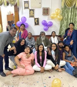 जन्म दिन पर पूरे परिवार और अपनी पोतियों के साथ दिखें दिशोम गुरु शिबू सोरेन