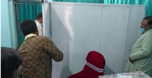 सिमडेगा में रितेश मेडिकल पर सिविल सर्जन ने मारा छापा