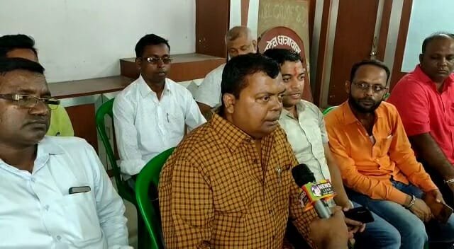 भूमाफियाओं से तालाबों को बचाने के लिए आंदोलन छेड़ेगी आजसू, सीपी चौधरी का बड़ा एलान | 22Scope News ajsu1 22Scope News