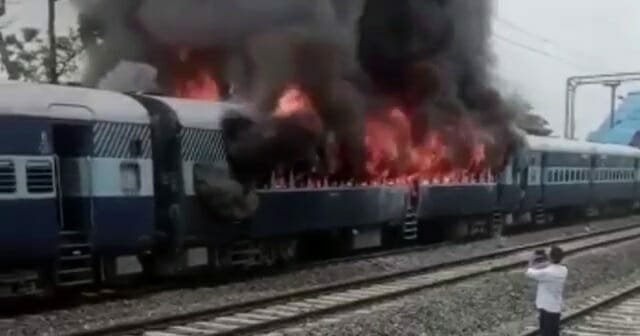 train aag gopalganj 22Scope News