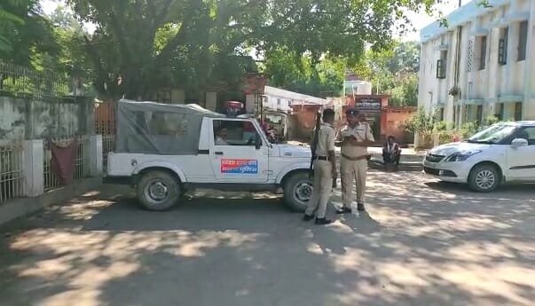 छपरा में कथित जहरीली शराब ने फिर मचाया कहर, 5 लोगों की मौत, कई की हालत गंभीर छपरा में कथित जहरीली शराब ने फिर मचाया कहर, 5 लोगों की मौत, कई की हालत गंभीर