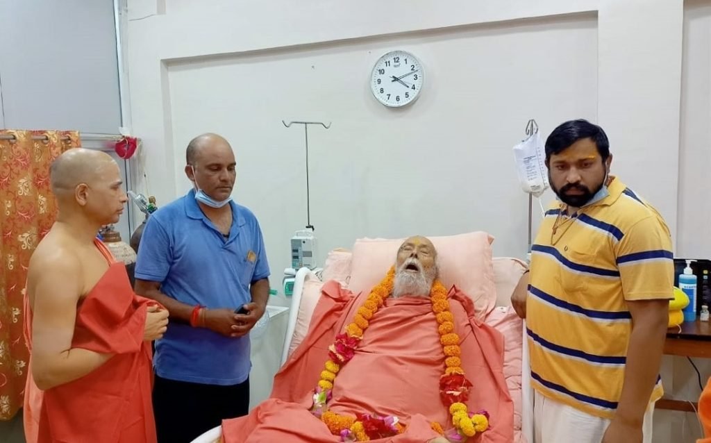 शंकराचार्य स्वामी स्वरूपानंद सरस्वती का 99 साल की उम्र में निधन शंकराचार्य स्वामी स्वरूपानंद सरस्वती का 99 साल की उम्र में निधन
