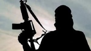 29 जिंदा केन बम बरामद