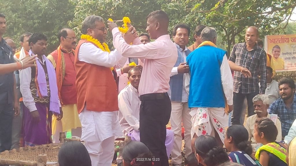 आदिवासियों पर मुकदमा दर्ज करना सरकार की नाकामी- बाबूलाल मरांडी आदिवासियों पर मुकदमा दर्ज करना सरकार की नाकामी