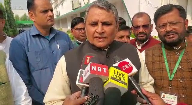 बिहार में एनडीए से जदयू का क्यों टूटा नाता? विजय चौधरी ने बताई वजह बिहार में एनडीए से जदयू का क्यों टूटा नाता? विजय चौधरी ने बताई वजह