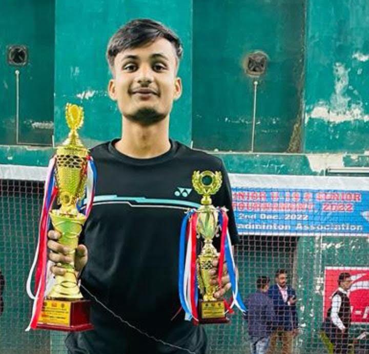 नवादा के राज आर्यन बने बैडमिंटन टूर्नामेंट में चैंपियन नवादा के राज आर्यन बने बैडमिंटन टूर्नामेंट में चैंपियन
