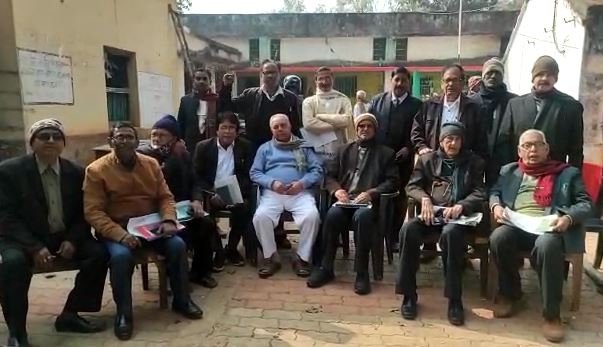 पाकुड़ में आज भी कलमबंद हड़ताल पर रहे अधिवक्ता 2 22Scope News adhiwakta andolan 22Scope News