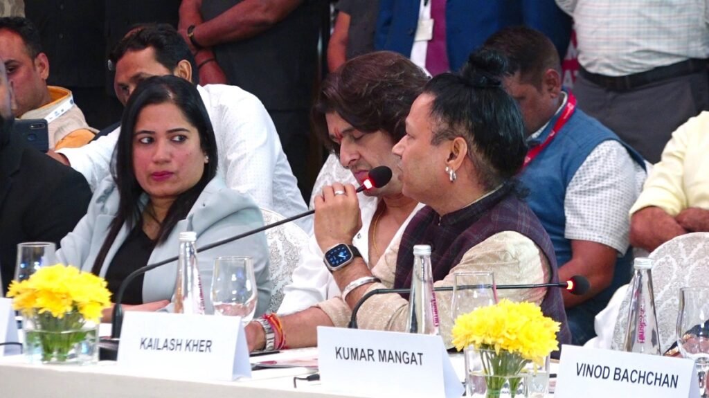 सीएम योगी से ‘बॉलीवुड बायकॉट ट्रेंड’ रुकवाने की अपील सीएम योगी से ‘बॉलीवुड बायकॉट ट्रेंड’ रुकवाने की अपील