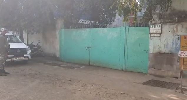 आयकर विभाग ने दोराबजी ऑटो के छ: ठिकानों पर दी दबिश आयकर विभाग ने दोराबजी ऑटो के छ: ठिकानों पर दी दबिश