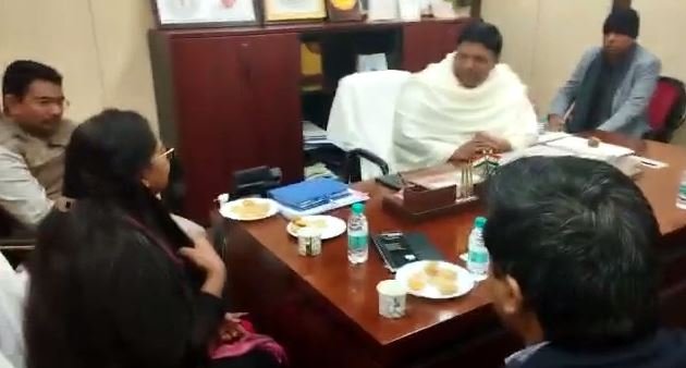 सूखा की स्थिति का जायजा लेने पहुंची 10 सदस्यीय केंद्रीय टीम सूखा की स्थिति का जायजा लेने पहुंची 10 सदस्यीय केंद्रीय टीम