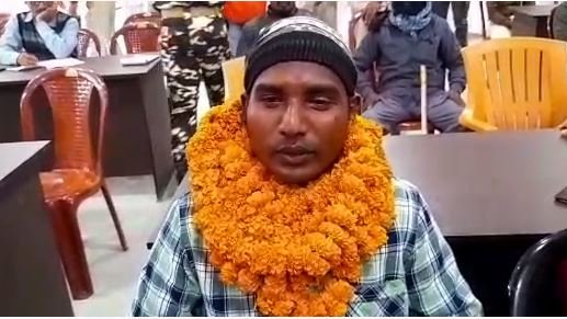 मुंगेर में हार्डकोर नक्सली सूरज मुर्मू ने किया आत्मसमर्पण 1 munger surrender 3