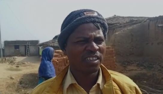 सतगावां में 25 परिवार के 100 लोगों ने किया धर्मांतरण सतगावां में 25 परिवार के 100 लोगों ने किया धर्मांतरण