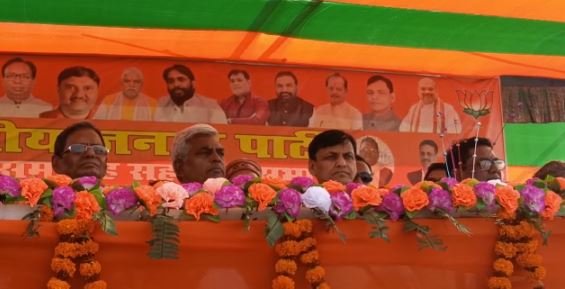 राजद के सैकड़ों कार्यकर्ताओं ने थामा बीजेपी का हाथ 1 nalanda bjp