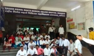 लगातार पांचवे दिन भी जारी रहा SNMMCH स्वास्थ्य कर्मियों का हड़ताल, मरीजों का हाल बेहाल