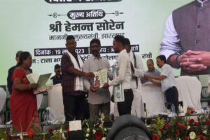मुख्यमंत्री हेमंत सोरेन ने 3469 शिक्षकों को सौंपा नियुक्ति पत्र
