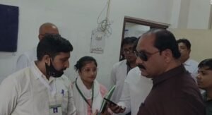 सदर अस्पताल का किया निरीक्षण