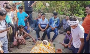 ट्रांसपोर्टर प्रवीण राय हत्याकांड मामले में पुलिस ने दिखाई तत्परता | 22Scope News ट्रांसपोर्टर प्रवीण राय हत्याकांड मामले में पुलिस ने दिखाई तत्परता।