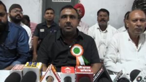 जमशेदपुर: कांग्रेस नेताओं ने बालासोर रेल दुर्घटना के मृतकों को श्रद्धांजलि दी, मंत्री बन्ना गुप्ता ने कहा- काफी पीड़ादायक घटना 2 22Scope News BANNA GUPTA 22Scope News
