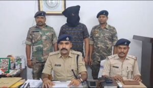 धनबाद: बीच बाजार में हुए फायरिंग मामले का पुलिस ने किया उद्भेदन, एक आरोपी गिरफ्तार 2 22Scope News बीच बाजार में हुए फायरिंग मामले का पुलिस ने किया उद्भेदन