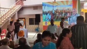 raghuwar das watching man ki baat programmee in chutia 22Scope News