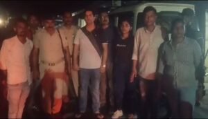 रेड लाइट एरिया में छापेमारी