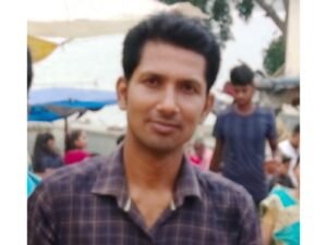 रेल ट्रैक पर तड़पते मिला पुलिस कर्मी