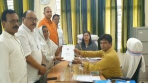  डुमरी विधानसभा: बेबी देवी और यशोदा देवी ने अपने उम्मीदवारी का प्रस्ताव जमा किया