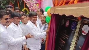 विधायक ढुलू महतो ने किया शिलापट्ट का उद्घाटन