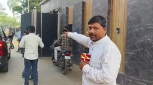 Breaking : धनबाद में बालू कारोबारीयों पर ED की दबिश,कई ठिकानों पर जांच पड़ताल शुरू 2 22Scope News बालू कारोबारीयों पर ED की दबिश