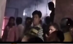 जनरल स्टोर एवं घर मे लगी भीषण आग