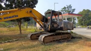  पोकलेन फुंका