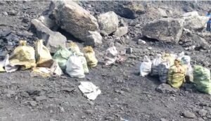 Baghmara : आउटसोर्सिंग माईन्स के पत्थर खिसककर दबने से कोयला चुनने आयी महिला की मौत | 22Scope News महिला की मौत