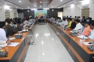 गढ़वा उपायुक्त की अध्यक्षता में हुई समीक्षा बैठक, कई अधिकारी हुए शामिल | 22Scope News गढ़वा2 22Scope News