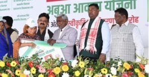 सुविधाओं के मामले में गांव और शहर के बीच अंतर को कर रहे कम: चम्पाई सोरेन