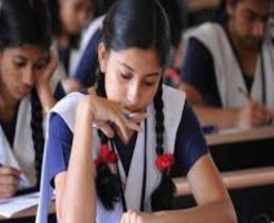 पुरुषों से अधिक बढ़ी महिलाओं की साक्षरता: झारखंड में वर्ष