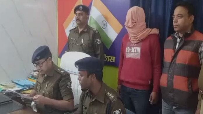 आपराधिक घटना को अंजाम देने जा रहा हिस्ट्रीशीटर पिस्तौल व जिंदा कारतूस के साथ गिरफ्तार