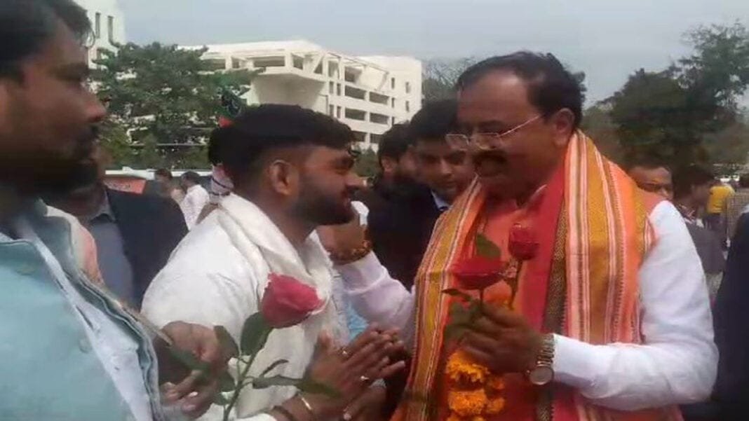 Keshav Prasad Maurya पटना पहुंचे केशव प्रसाद मौर्य, कहा- बिहार और यूपी के सभी सीटे जीतेगी NDA