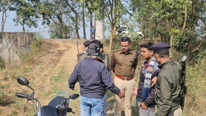 सोन नहर के पास बधार से अज्ञात अधेड़ का शव बरामद