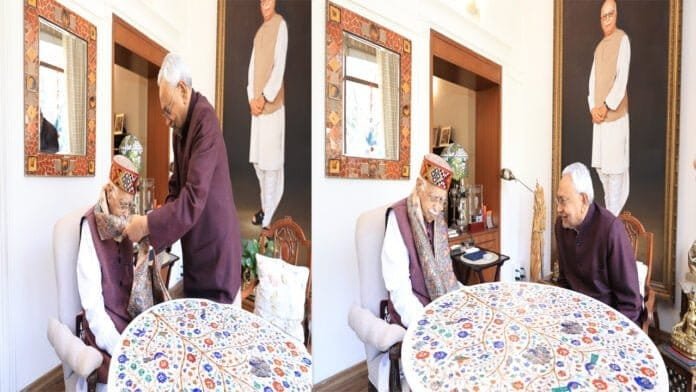 CM नीतीश ने भारत रत्न लालकृष्ण आडवाणी से की मुलाकात