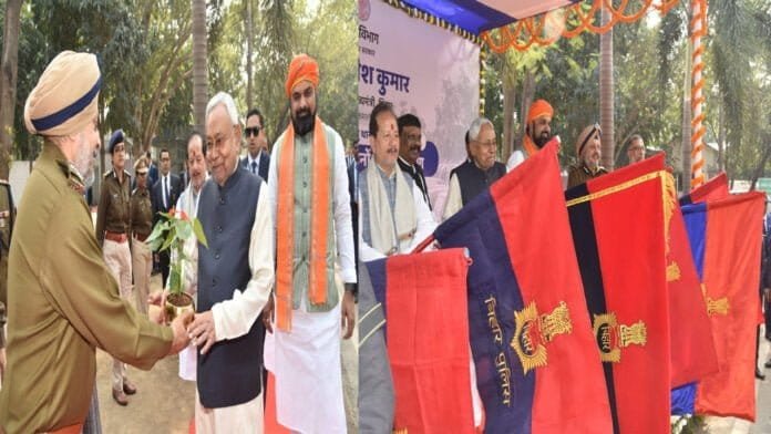 मुख्यमंत्री ने 383 पुलिस वाहनों को हरी झंडी दिखाकर किया रवाना