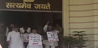 बिहार विधानसभा Live : सदन के बाहर माले विधायकों का हंगामा