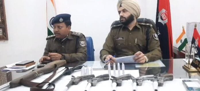 मधेपुरा में दो कुख्यात हथियार तस्कर गिरफ्तार