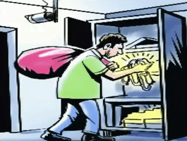 पुलिस के आंख के नीचे से दिनदहाड़े 6 लाख की लूट