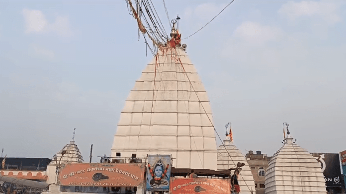 बसंत पंचमी पर बाबानगरी में उमड़ा श्रद्धालुओं का हुजुम