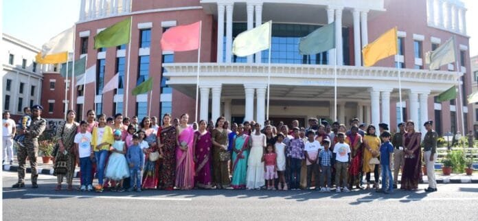 महिला दिवस के अवसर पर शहीदों के वीर नारियों को सम्मानित किया गया